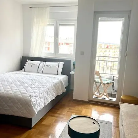 Pao Apartment